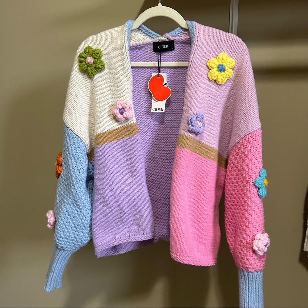 NWT Cider Floral Color Block Open Cardigan with Flower Appliqués - Large